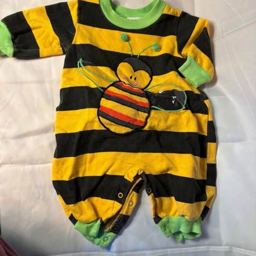 Bumblebee Vintage Baby Outfit/Costume Stripe Snap Cute Bee Wings Size 6-9 mo
